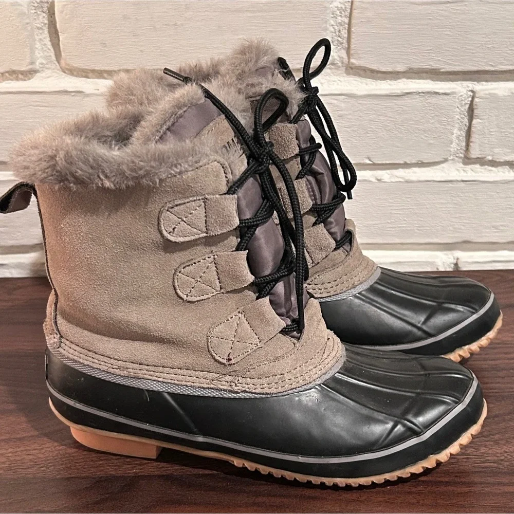 Khombu Womens Winter Duck Boots Tan Black‎ Faux Fur Trim Steel Shank Size 7 Snow